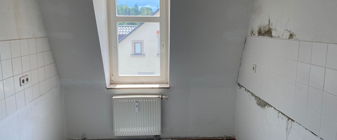 - 3 - Raumwohnung und Aussenstellplatz in Pirna, ALLES NEU, Erstbezug - Photo 1