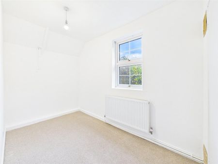 2 bedroom end of terrace house to rent - Photo 5