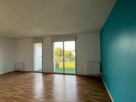 Location Appartement 3 pièce(s) de 69.93 m2 - Photo 2