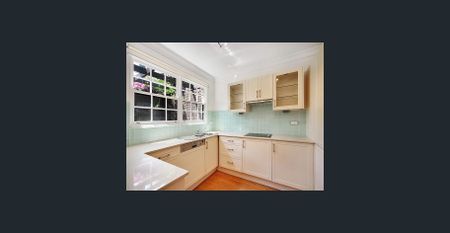 MODERN TOWNHOUSE IN PRIVATE TROPICAL SURROUNDS - Photo 5