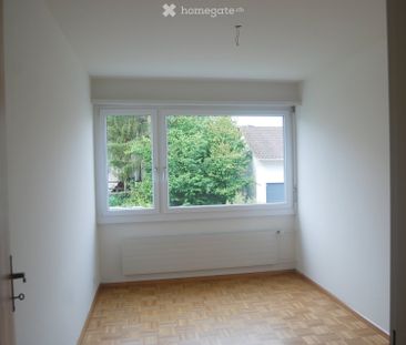 Helle 4.5-Zimmer-Wohnung im Erdgeschoss mit Balkon und Garage in Th... - Photo 2