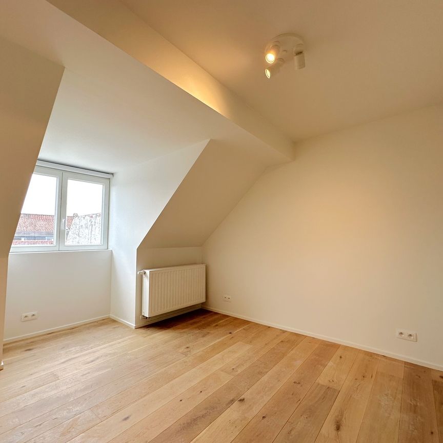 Stijlvol gerenoveerd appartement in hartje Brugge - Photo 1