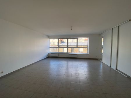 Location Appartement 2 pièces 61m² - Photo 2