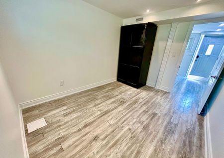 For Lease - BSMT-18 King Richard Court, Markham, Ontario - Photo 3