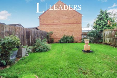 3 bedroom house to rent Lench Close, Redditch, B97 - Photo 5
