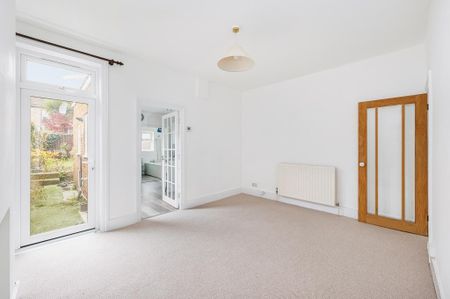 3 bedroom terraced house to rent - Photo 4