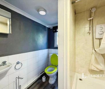 5 bedroom house to rent Henville Road, 40 Henville Road, Bournemout... - Photo 6