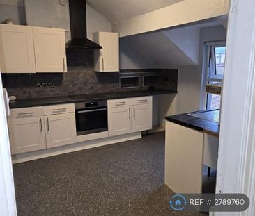 3 bedroom maisonette to rent - Photo 4