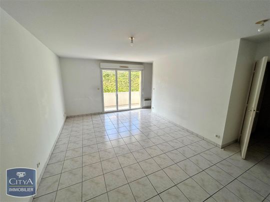 Location Appartement 2 pièces 47m² BRESSUIRE 79300 - Photo 1