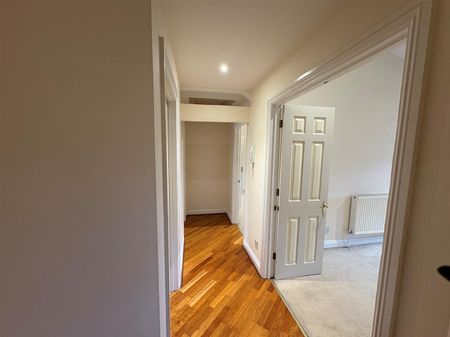 Royal Crescent, Weston-Super-Mare, North Somerset - Photo 3