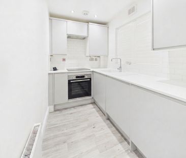 Wharfedale, Westhoughton, BL5 - Photo 2