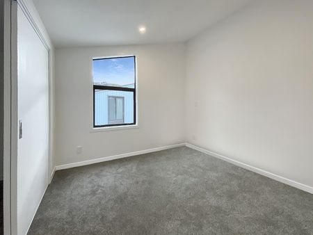 Welcome home to townhouse 7, 1 Elliott Street. - Photo 2