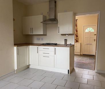 2 bedroom terraced house to rent - Photo 4