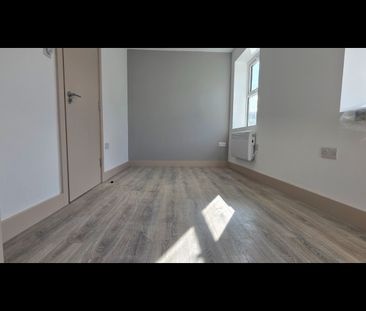 Studio Flat, Upper Clapton Road, E5 - Photo 2