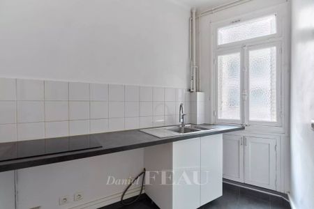 Location studio, Paris 2ème (75002), 1 pièce, 27.68 m², ref 85576949 - Photo 3