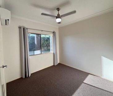 Highset Ceilings and Open Plan Living - Welcome to 34 Whitehaven Dr... - Photo 5