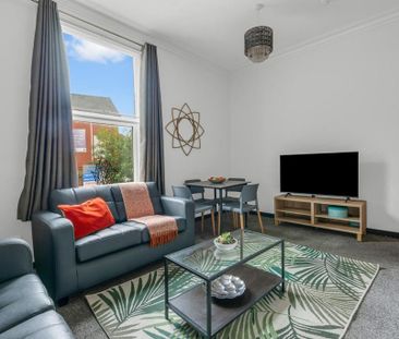 5 bedroom flat to rent - Photo 3
