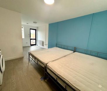 Radlett Road, Frogmore, St Albans, AL2, London - Photo 2