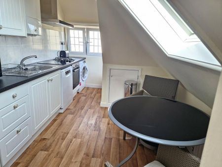 Studio to rent - Photo 2