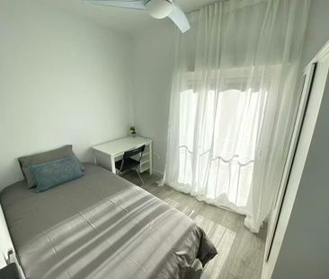 Calle de Concepción de la Oliva, Madrid, Community of Madrid 28021 - Photo 6