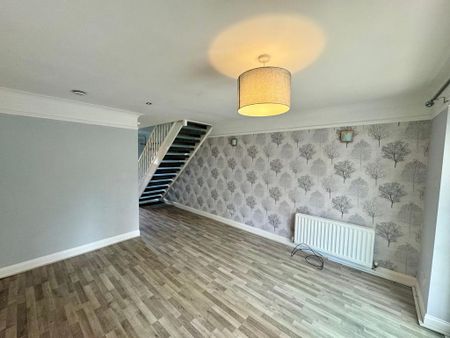 2 bedroom terraced house to rent - Photo 4