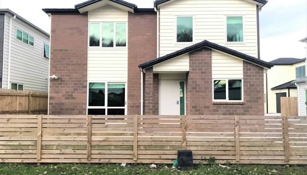 TAKANINI, 3 BEDROOMS - Photo 1