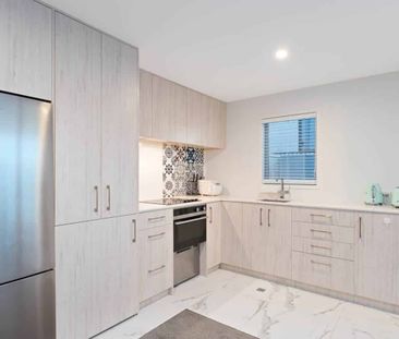 Perfectly Positioned for Modern Living. - Photo 2