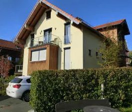 Hier bleiben keine Wünsche offen! Tolle Wohnung mit vielen Extras! - Foto 1