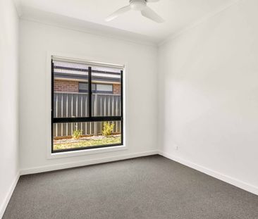 Low Maintenance Living! - Photo 2