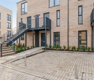 2 bedroom terraced property to rent - Photo 1