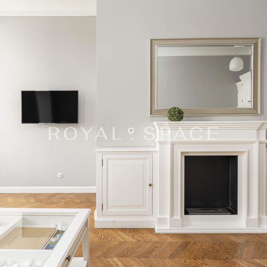 Hoża 50 Luksusowy apartament w kamienicy z garażem - Фото 1