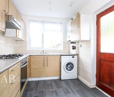 3 bedroom semi-detached house to rent - Photo 6