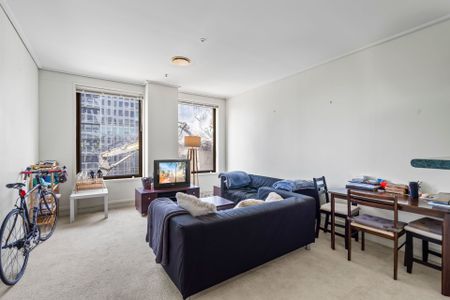 Prime St Kilda Road Location - Move-In Ready Apartment - Photo 4