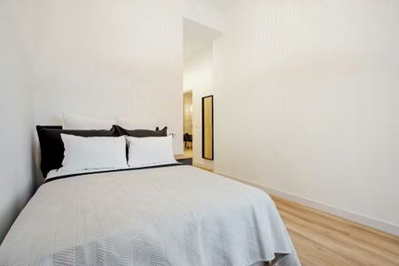 Ronda de Sant Pere, Barcelona, Catalonia 08010 - Photo 4