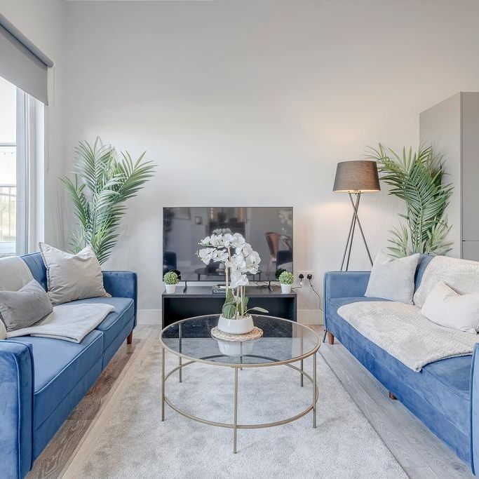 2 bedroom flat to rent - Photo 1