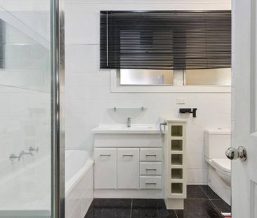 4 Bedroom Furnished Home - Photo 6