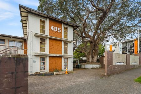 1-Bed Apartment in Epsom’s Premium Location - Photo 5