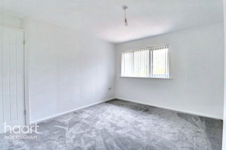 3 bedroom end of terrace house to rent - Photo 3