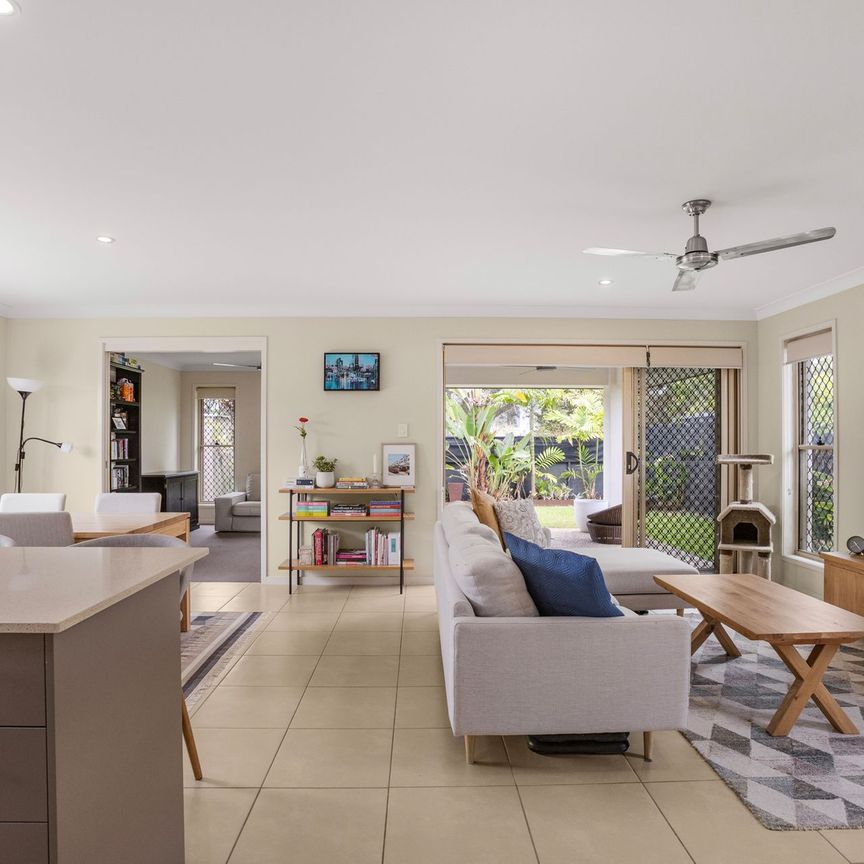 Spacious Family Living in the Heart of Birtinya! - Photo 1