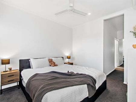 125 Riveredge Boulevard, Oonoonba QLD 4811 - House For Rent | Domain - Photo 2