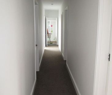 Stunning 4BR Family Home in Glenwood - Photo 1