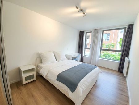 ETTERBEEK: 2016, PEB B, small terrasse, 2BDR/2BTH - Photo 4