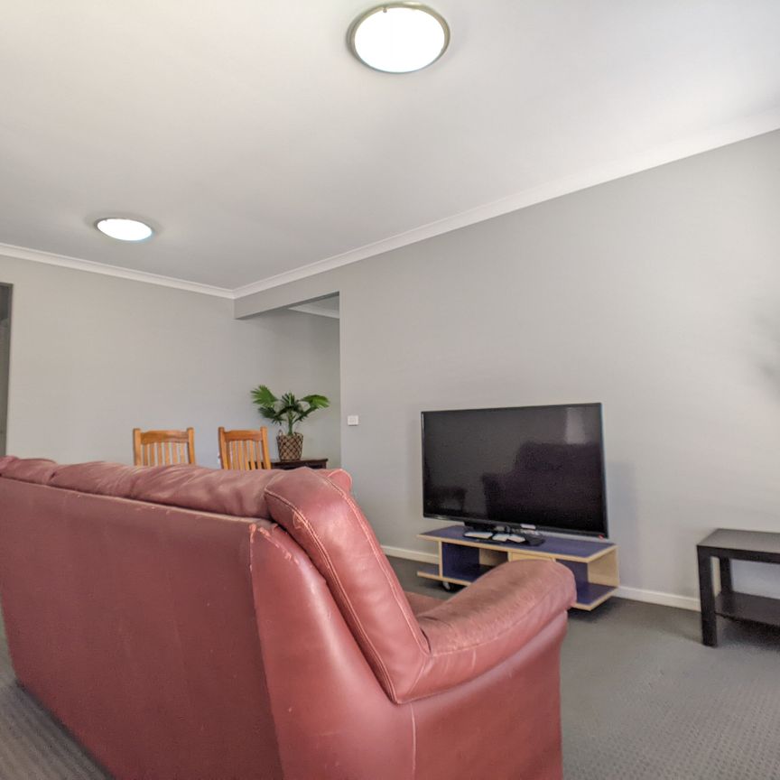 Point Cook - Photo 1