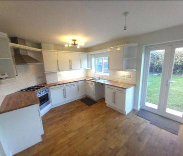 3 bedroom detached house to rent - Photo 6