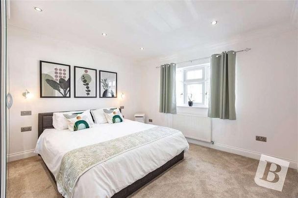 Hatch Road, Pilgrims Hatch, Brentwood, Essex, CM15 - Photo 1