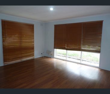 4 Doubell Court, Mill Park, Vic 3082 - Photo 3