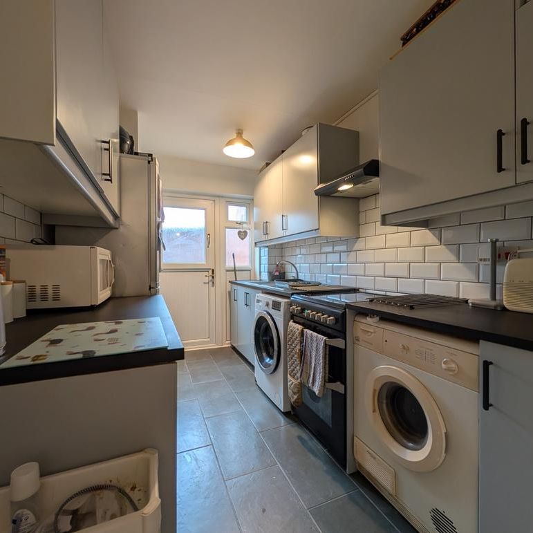 3 bedroom terraced house to rent - Photo 1