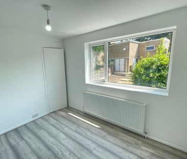 Valleyside, Hemel Hempstead - Photo 3
