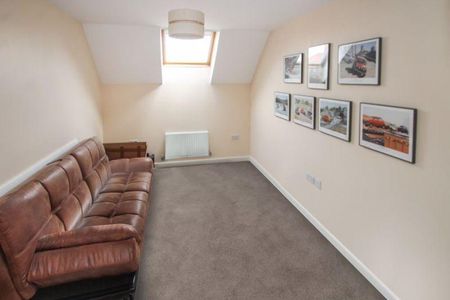 2 bedroom apartment to rent - Photo 5