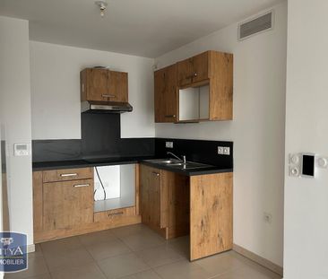 Location Appartement 2 pièces 50m² MARSEILLE 15ème - Photo 2